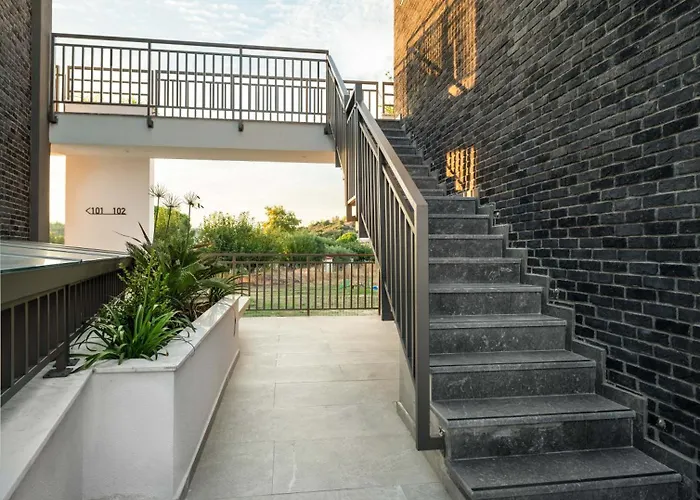 Eco Green Residences & Suites